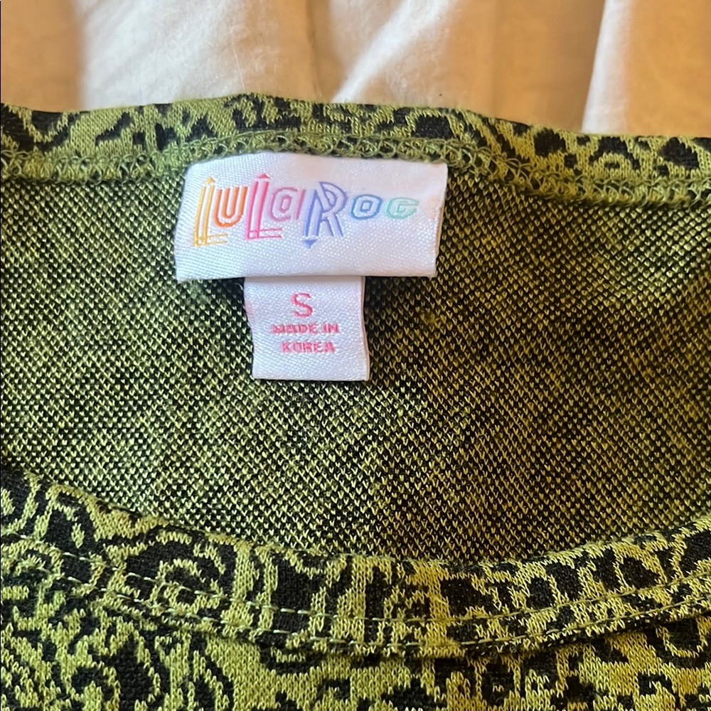Green Patterned Dress - Picture 2 of 3
